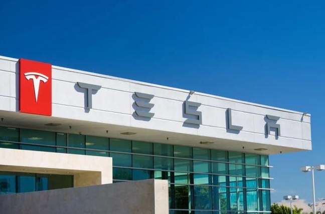 马斯克：透露特斯拉AI8芯片将进入太空领域！-芯城品牌采购网